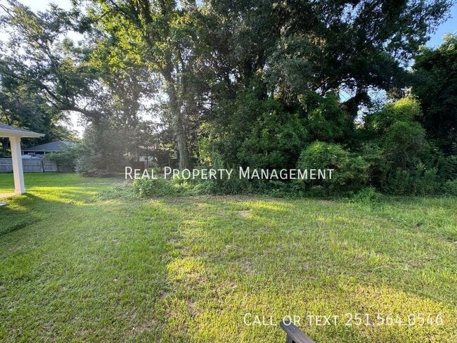 Photo - 2064 Andrews St