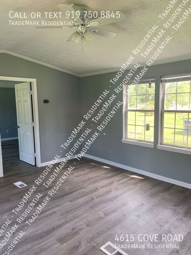 Photo - 4615 Cove Rd