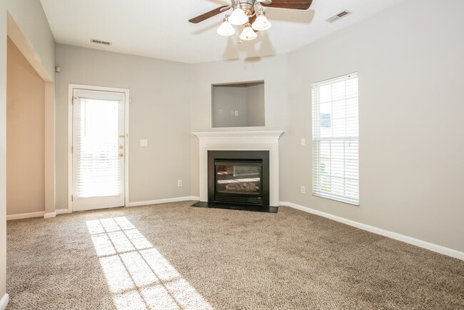 Photo - 4449 Snowcrest Ln House