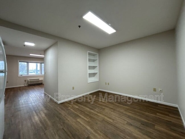 Photo - 180 Poppe Dr