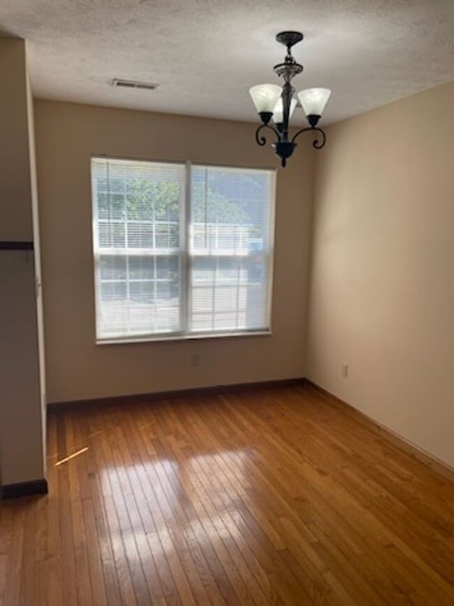 Photo - Three Bedroom two and half bath townhome in Cross Lanes