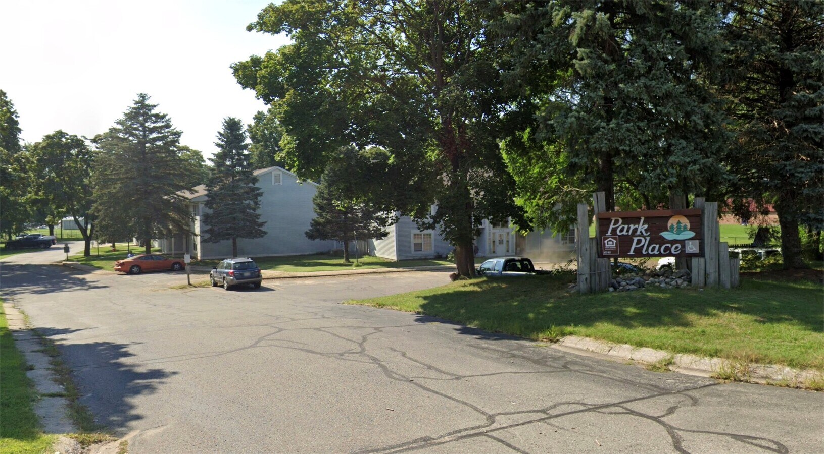 Photo - 415 N State St