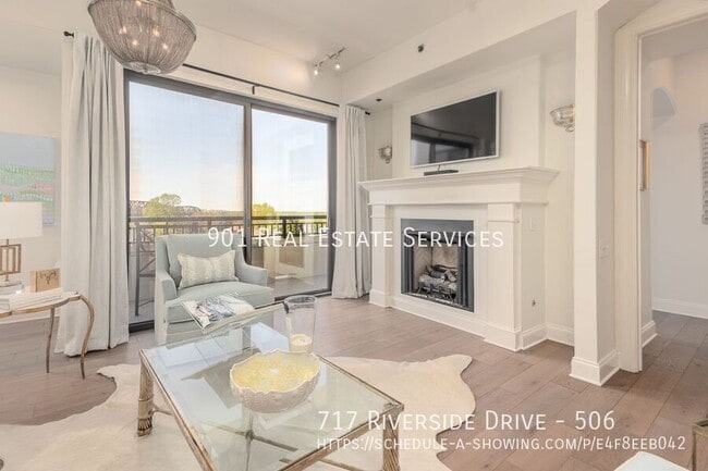 Photo - 717 Riverside Dr