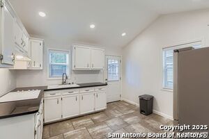 Photo - 969 N Liberty Ave