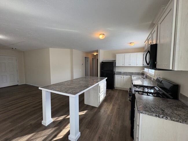 Photo - 201 Barn Ridge