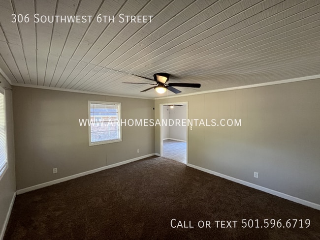 Photo - 306 SW 6th St