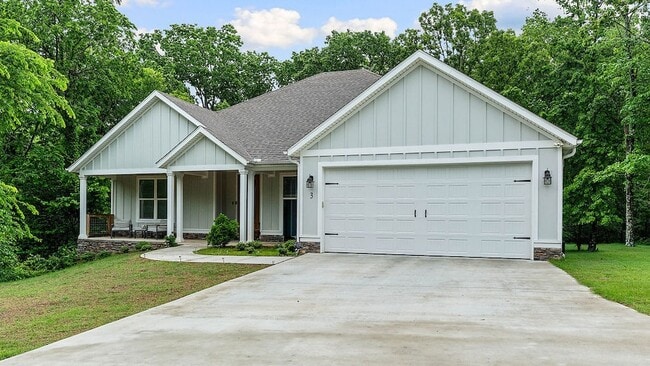 Photo - 3 Donington Cir