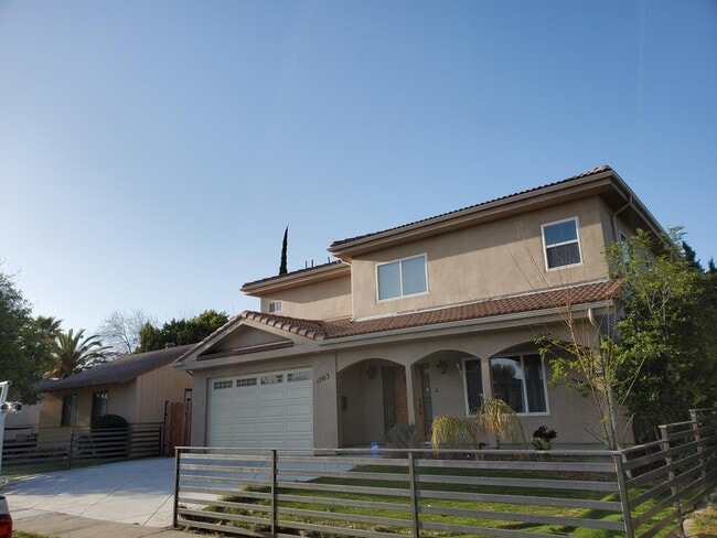 Photo - 17913 Tiara St