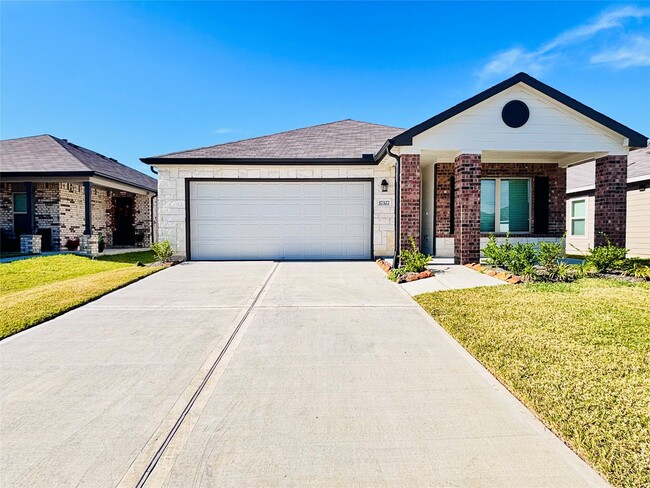 Photo - 17327 Ridge Dr