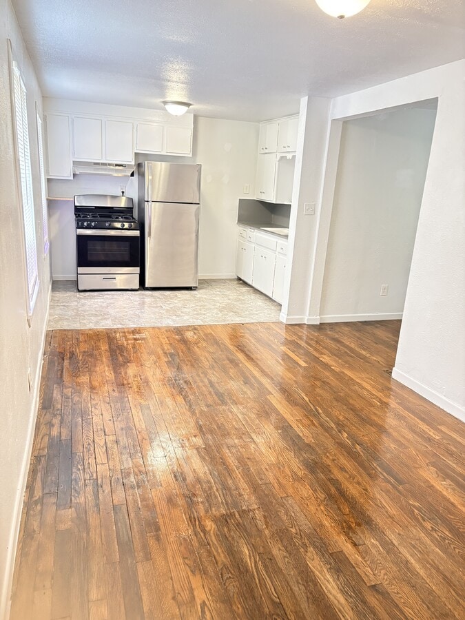 Photo - 704 Baylor St