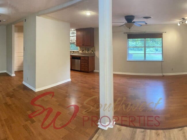 Photo - Charming 3 Bed / 2 Bath Home in a Quiet Central Neighborhood