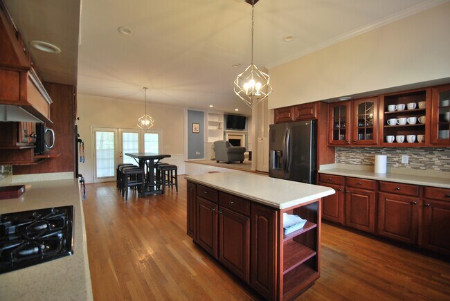 Photo - 13 Tanglewood Dr