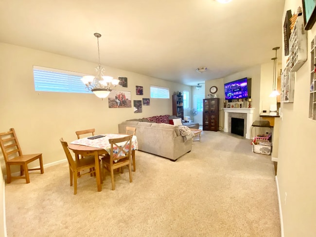 Photo - 4424 Edgewater Blvd NE