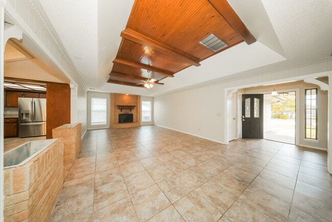 Photo - 5421 Sudbury Ln