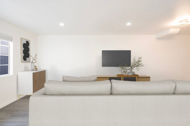 Photo - 1817 Garfield Pl