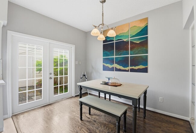 Photo - 1011 Fountain View Dr