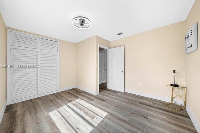 Photo - 7532 Farragut St