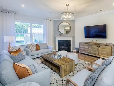 Photo - 115 Katrine Wy