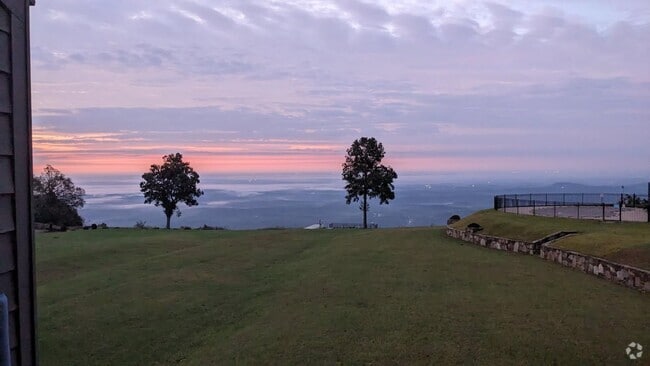 Building Photo - Mountaintop Condo for rent Unit B - 11