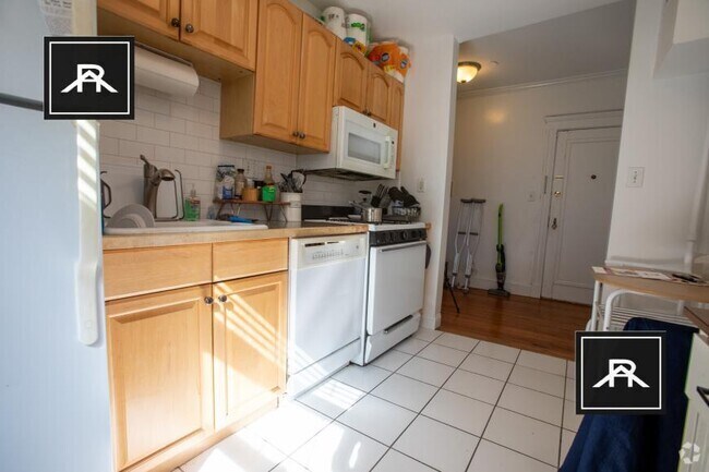 Building Photo - 2 bedroom in Brighton MA 02135 Unit 29 COPY Rental