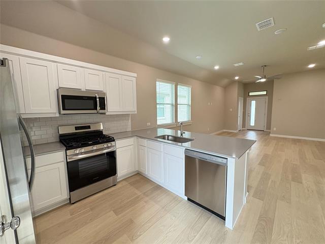 Photo - 411 Travine Dr