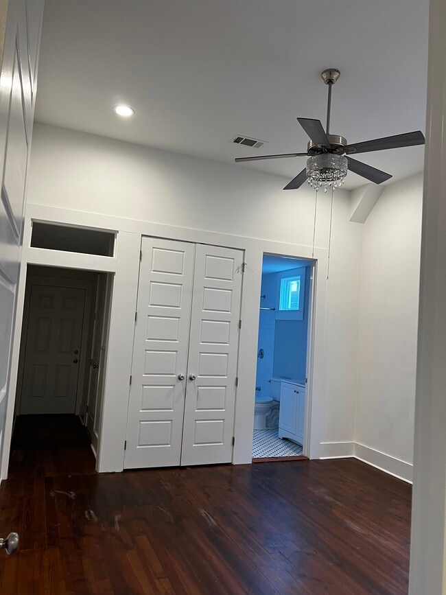 Photo - 1507 Dante St