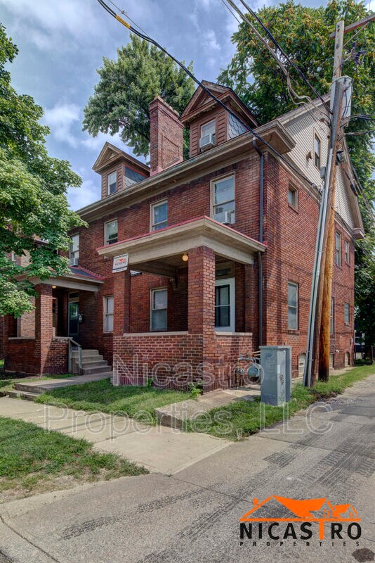Photo - 1640 Indianola Ave