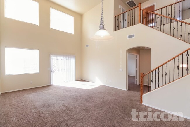 Photo - 44369 W Oster Dr