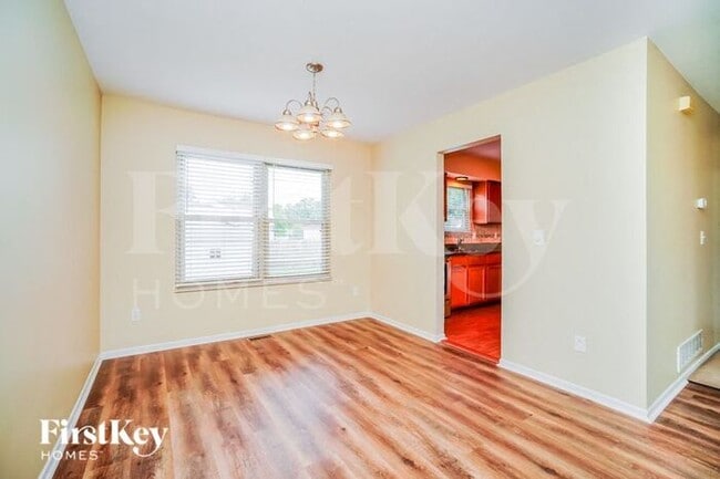 Photo - 1103 Crestview St