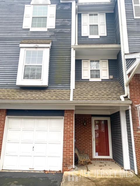 Building Photo - 75-75 E Shrewsbury Pl Rental