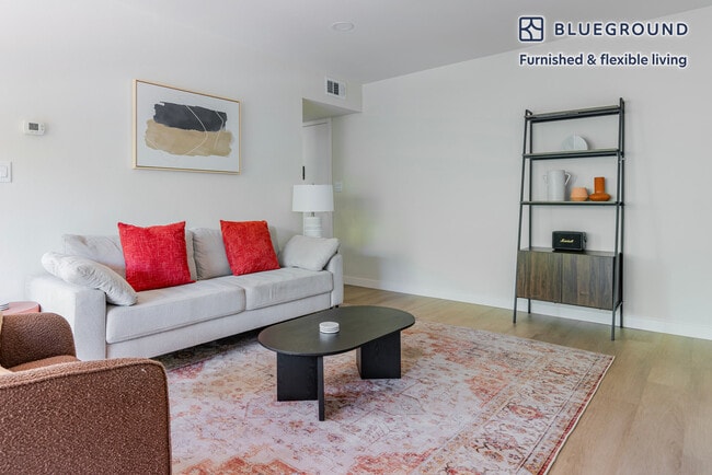 Photo - 2721 Midtown Ct Unidad SI FL2-ID1865