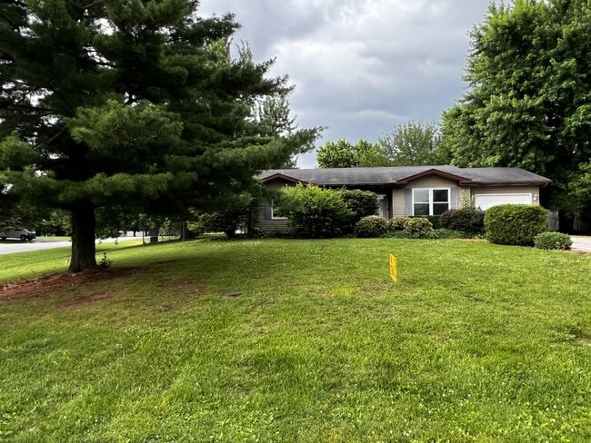 Building Photo - 515 Valley View Dr
