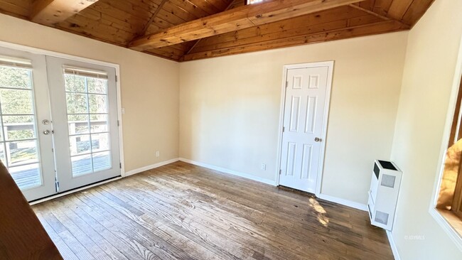 Photo - Loft Cabin in Pine Cove