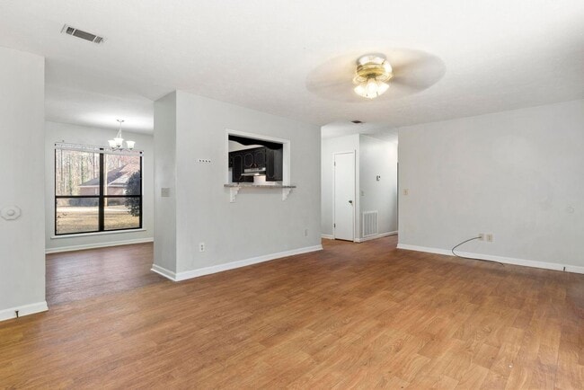 Photo - Single Family Home in Auburn - Prime Location!
