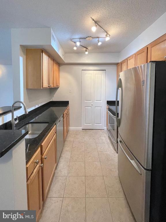 Photo - 880 N Pollard St Unit 605