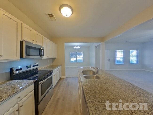 Photo - 207 Stillwood Dr