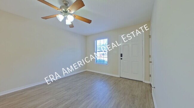 Photo - 122 Patton St