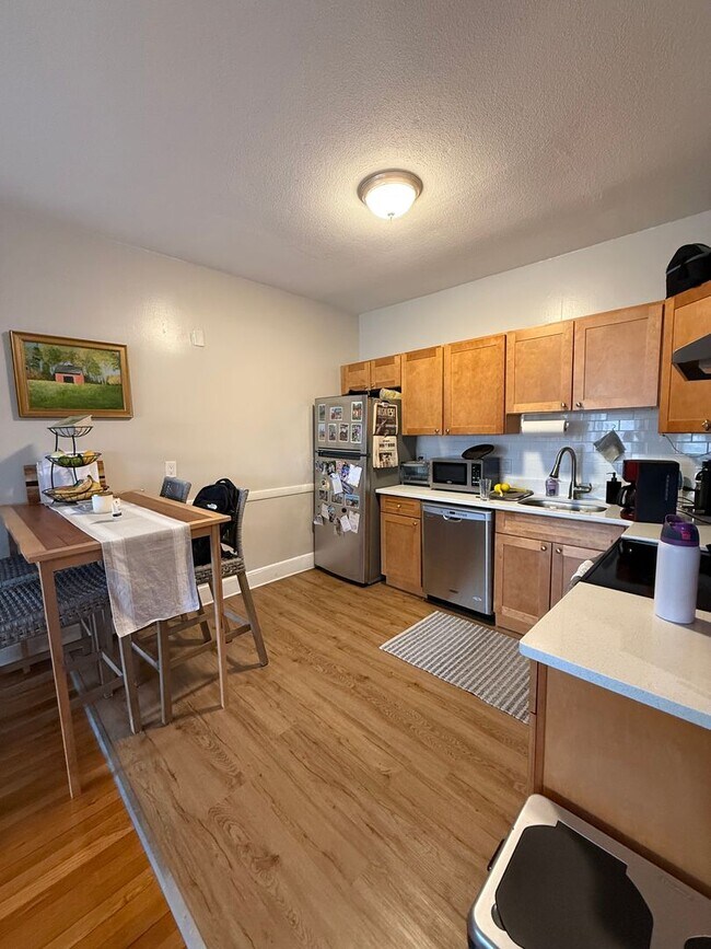 Building Photo - Available Now, Dec, or Jan - Renovated Washington Square 2 bed on Winthrop Rd.  NO FEE