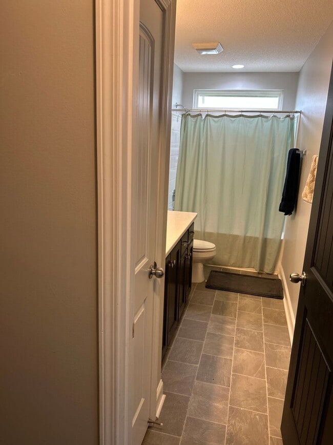 Photo - FOR RENT