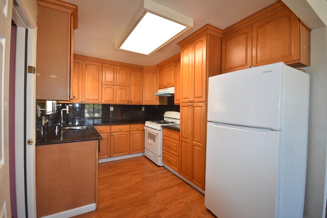 Building Photo - 1098 Sereno Dr Rental