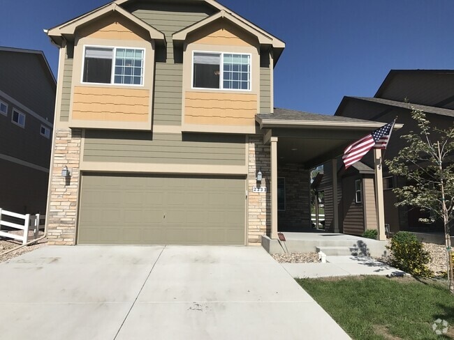 Building Photo - Must-see stunning home! Won't last long!