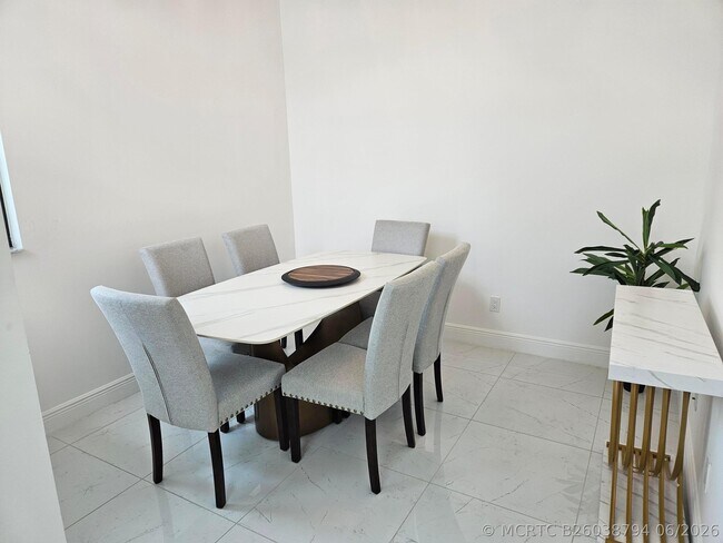 Photo - 9142 SW Esule Way
