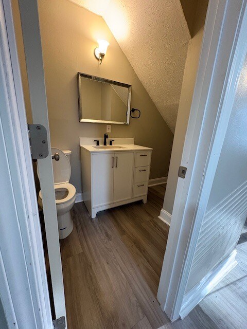 Photo - 240 Park Rd SW