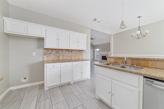 Photo - 6315 Laurel Run