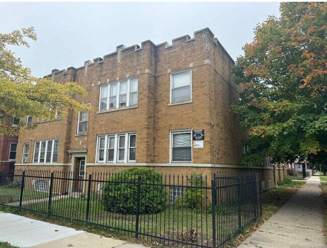 Photo - 7800 S Throop St House