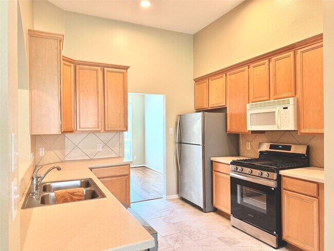 Photo - 16518 Wheatmill Ct