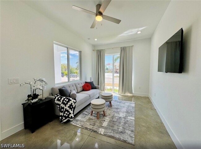Photo - 2479 Shadowlawn Dr