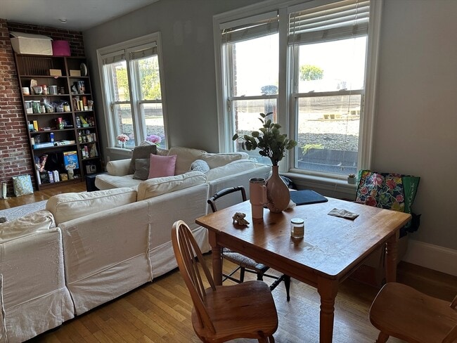 Photo - 605 Dorchester Ave Unit 2