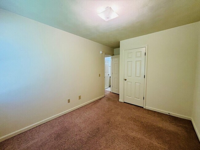 Photo - * RE-RENTAL AVAIABLE 6/25/26 * 3 Bedroom, 2.5 Townhouse