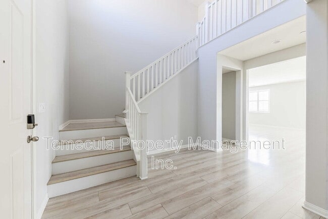 Photo - 34065 Helenium St